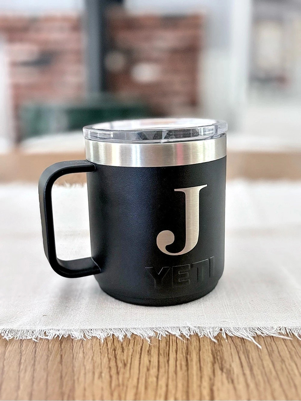 YETI Rambler 14 oz Mug Black & Silver — J